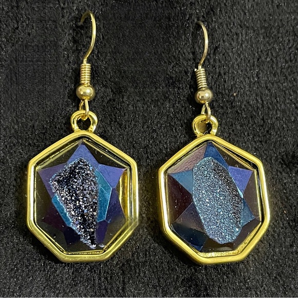 EUC - Blue Stone Pierced Earrings in Gold Tone - Picture 1 of 1